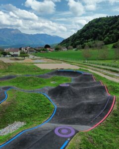 Pumptrack à Saint Nicolas de Macherin - crédit : BikeSolutions