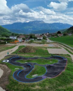 Pumptrack à Saint Nicolas de Macherin - crédit : BikeSolutions